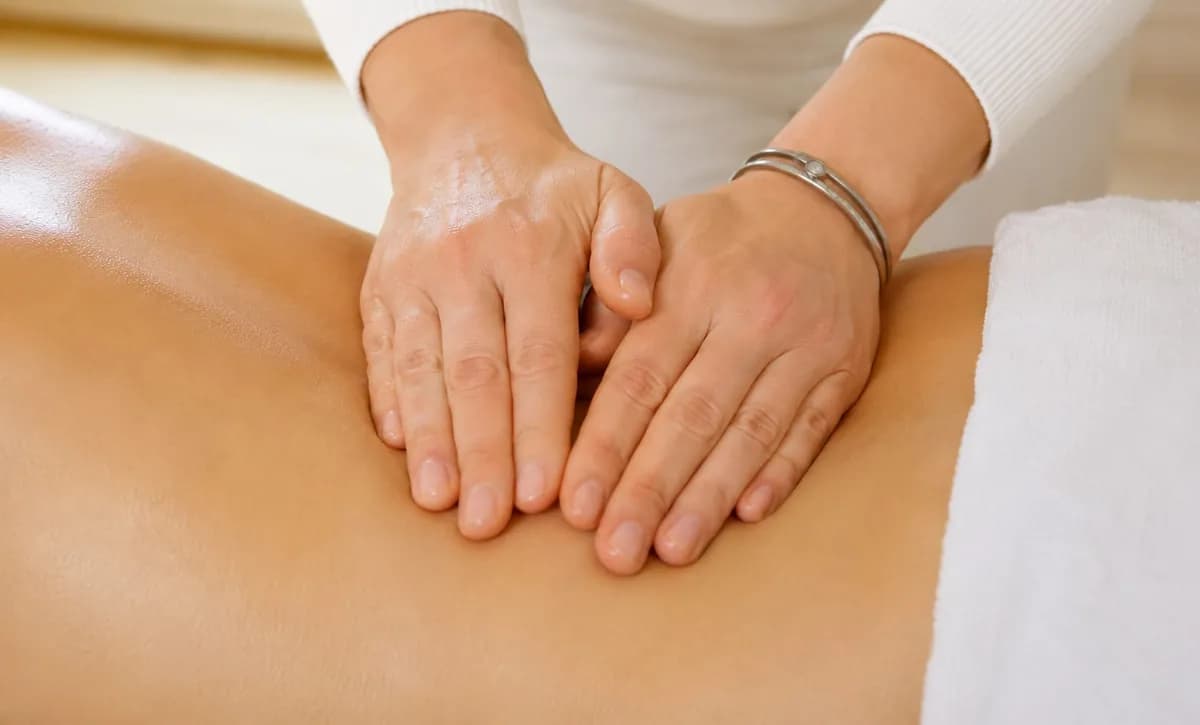 Breuss Johanniskrautöl Massage